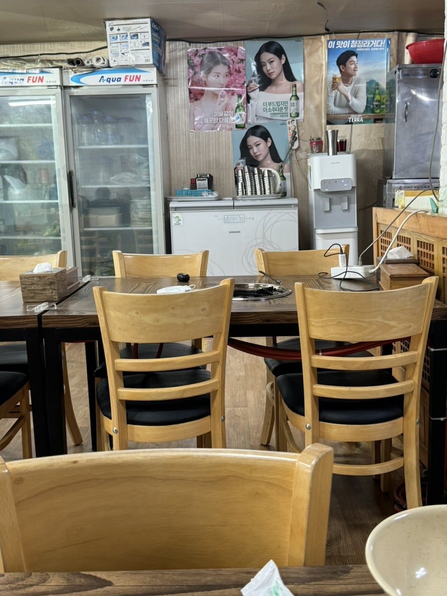 돈이네 생돼지김치찌개전문점 수원1호점 사진 2