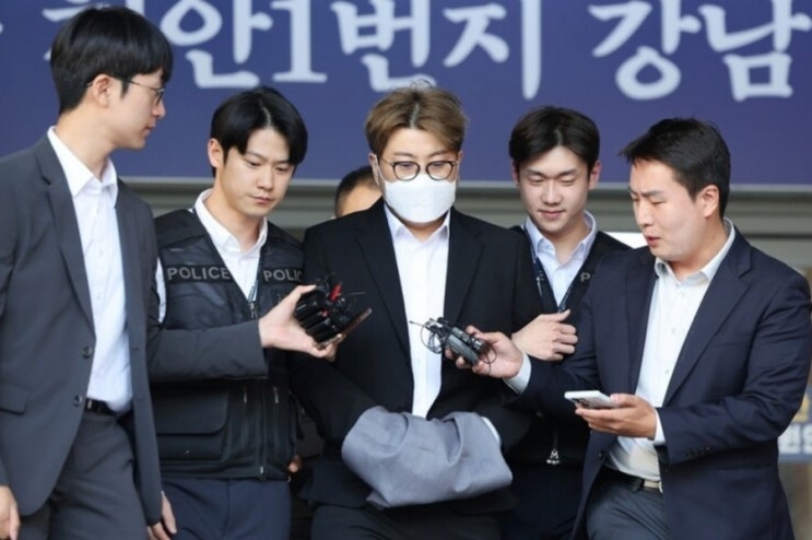 <b>김호중</b> 연봉 소속사 손실 정찬우 카카오<b>엔터</b> SBS미디어넷 손해
