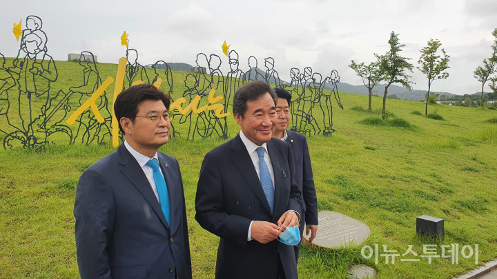 '우크라이나 전쟁' <b>푸틴 젤렌스키 트럼프</b> 대처