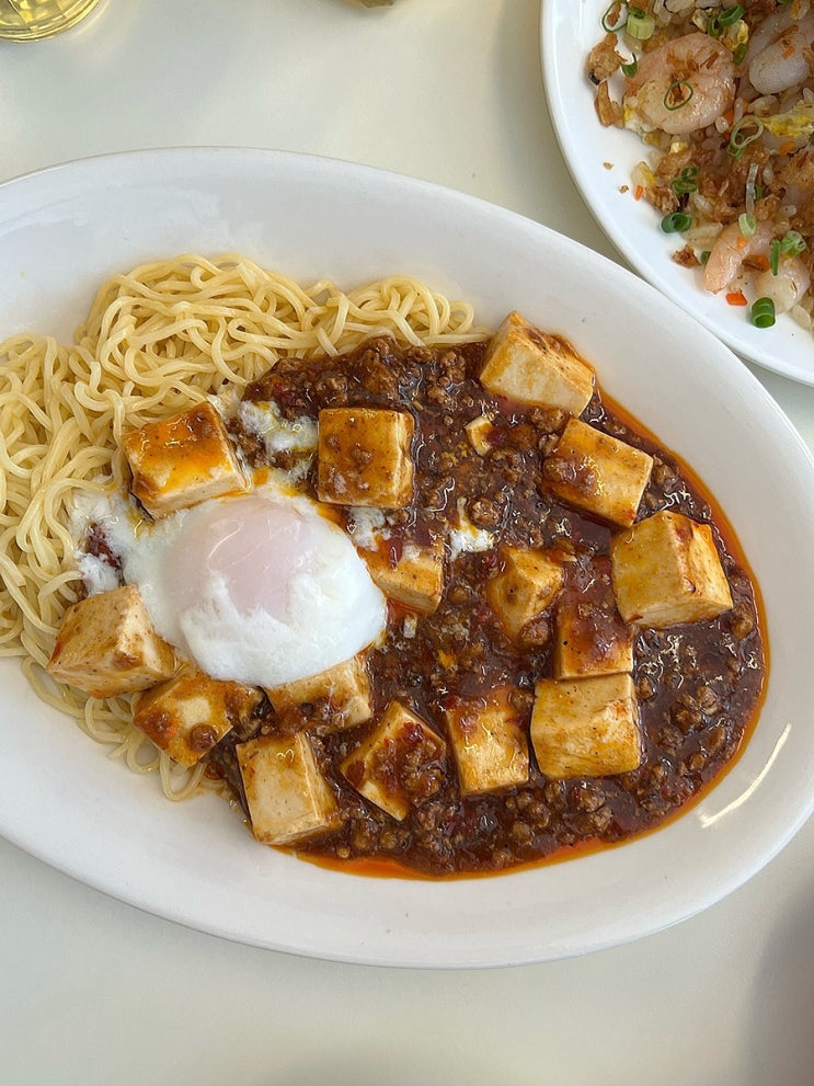  신사 가로수길 맛집 [모던 아시안 누들 서비스] 퓨전 아시안 푸드 추천