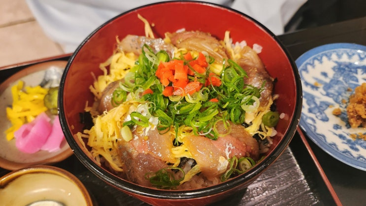  시즈오카 누마즈역 현지인 맛집, 노포 토리우(とりう)_우나쥬(장어덮밥), 전갱이덮밥, 쭈꾸미튀김 / 호타루이카 가마메시(솥밥)