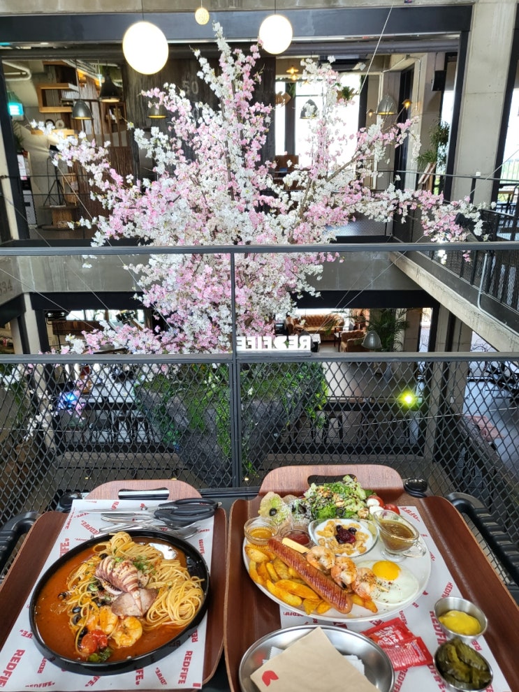  한강뷰 대형카페 레드파이프 인생 파스타 파주브런치맛집