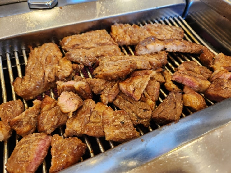 10년째 단골 유지 중인 맛집. 대한민국 요리 명장이 만든 양념돼지갈비 [촌장골 안산점]