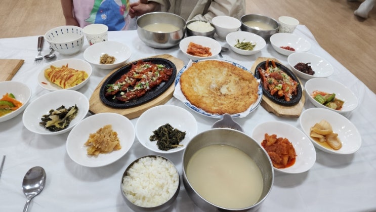  강원도 인제 용대리 만해마을 황태구이 맛집 산마을 식당 아이와 식도락 여행 가볼만한곳