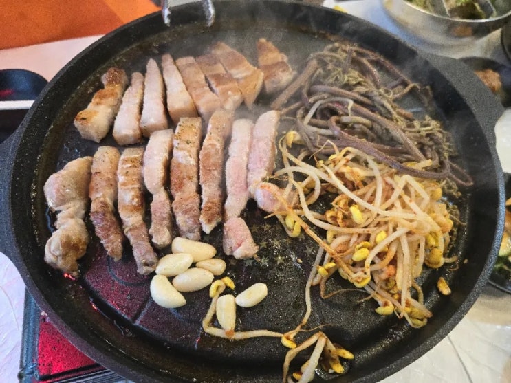  구미 고사리랑 삼겹살이랑 같이 주는 한식 맛집 <초록마을> 고깃집