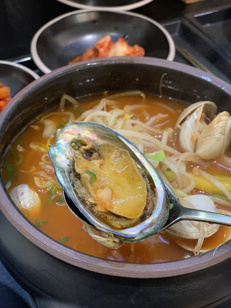  [부전동 항아리수제면가] 부산 서면 롯데백화점 지하 1층 쫄깃한 반죽과 얼큰한 국물 수제비 칼국수 맛집 BUSAN NOODLES