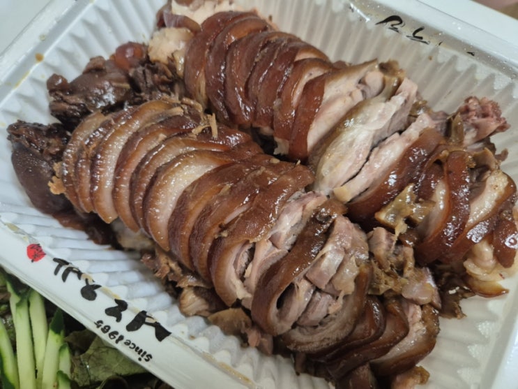  양재역 근처 맛집 영동족발 3호점 양재역 족발대 포장해왔어요