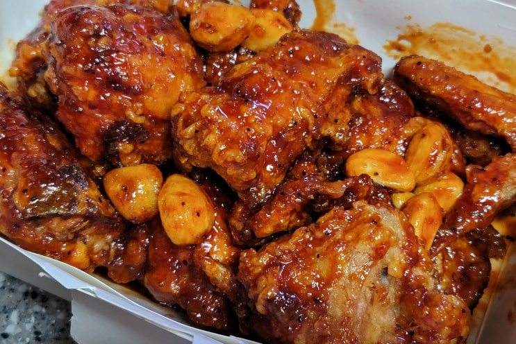  bhc치킨 신메뉴! 불향가득 매콤바삭 양념치킨 쏘마치