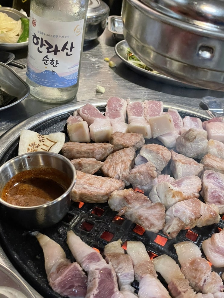  제주도 여행 흑돼지 맛집, 흑돈쭐 제주 성산 일출봉점