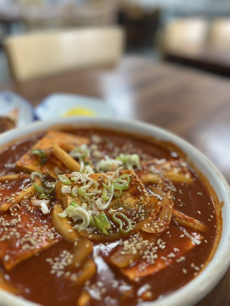  선화동 맛집 묵은정 칼국수 & 수제비 따뜻한 국물과 매콤한 맛의 조화, 대흥동 묵은정 칼국수 탐방기