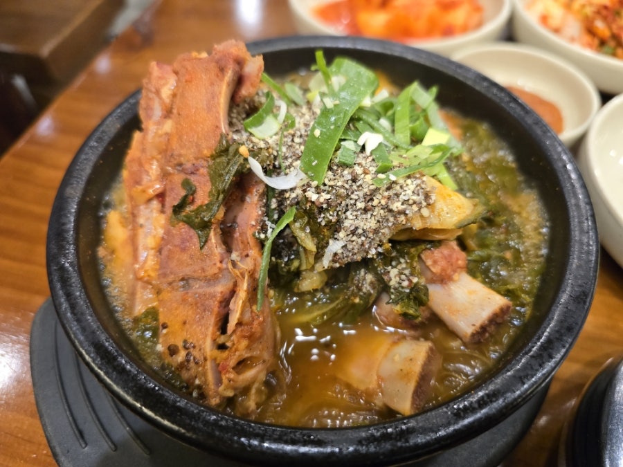 전준수명품청기와감자탕 낙성대점 사진 5