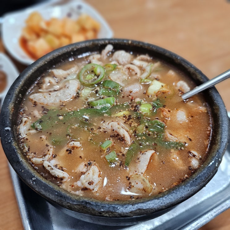  [여의도 맛집] 순대와 돼지곱창이 들어간 줄 서는 집 《화목순대국》 솔직후기