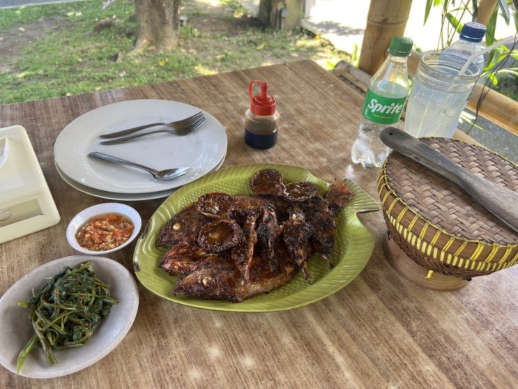  발리 따나롯 현지 맛집 Warung Cantik 생선구이 씨푸드 음식점 Ikan Bakar Jimbaran 타바난