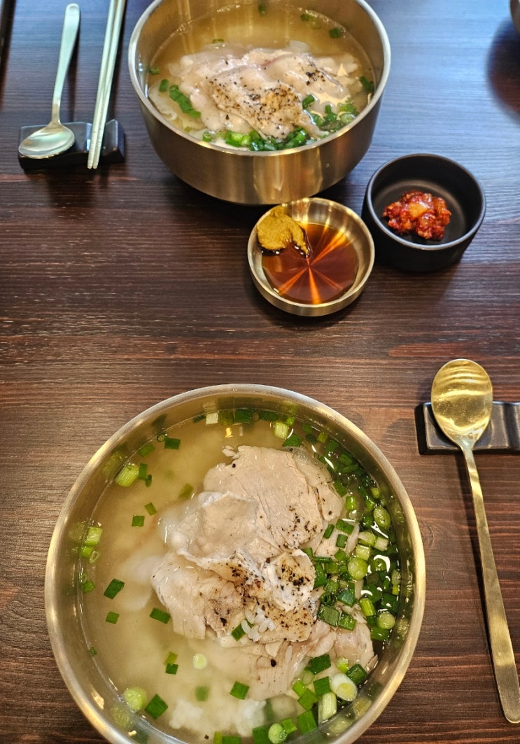  경산 국밥 흑돼지 곰탕 전문점 - 명백집
