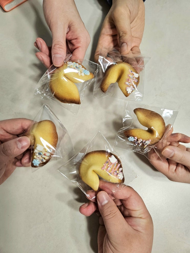  귀여운 디저트카페 홍대 냥과자점