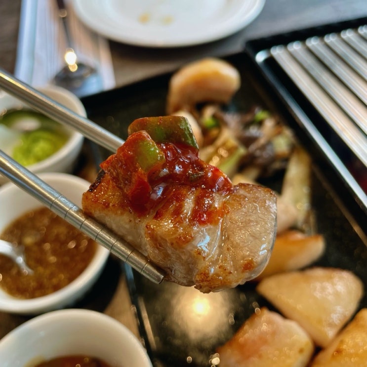  선릉역 근처 맛집 남부:) 삼겹살, 항정살 구워주는 고깃집
