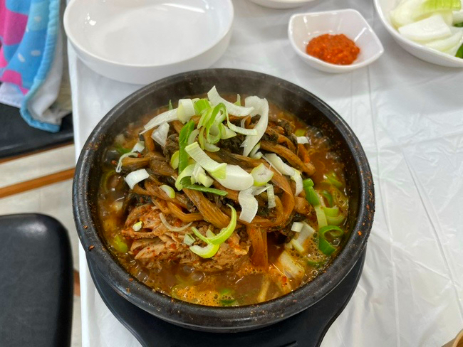  속초 현지인 맛집 아이랑 함께 가기 좋은 만천뼈해장국