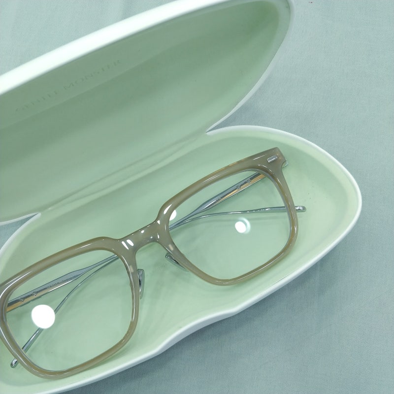 RIIZE Wonbin's Glasses Recommendation: Gentle Monster Jin Brown
