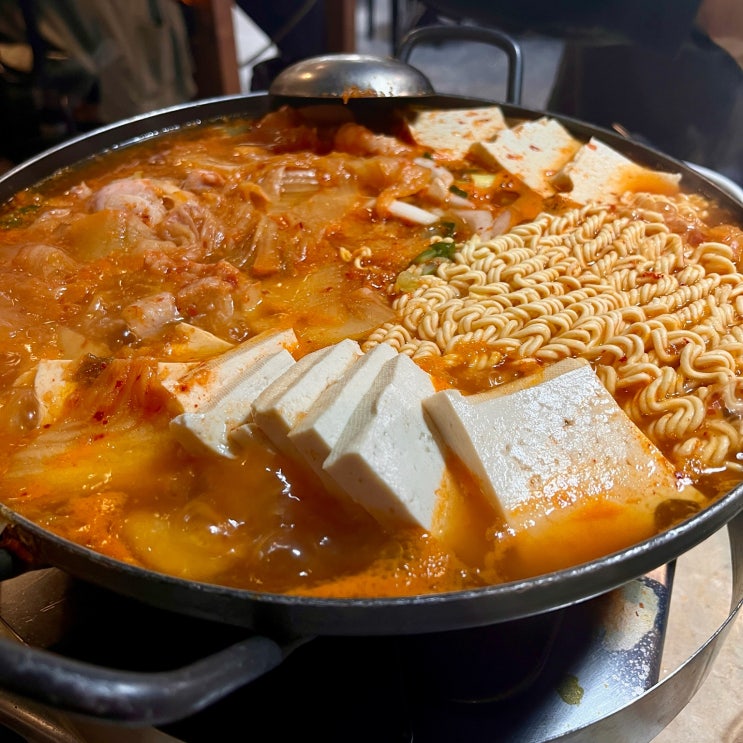  서울 시청역 북창동 김치찌개 맛집 한국관 24시간 연중무휴