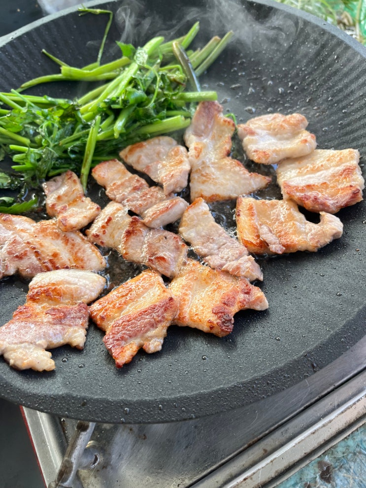  주말 아침부터 이마트24에서 라면 / 옥탑방 미나리 삼겹살 바베큐 / 서울의 봄 2트 시도 with 불렛 라이 / 아침 서브웨이 / 충북대 중문 새로 오픈 가게
