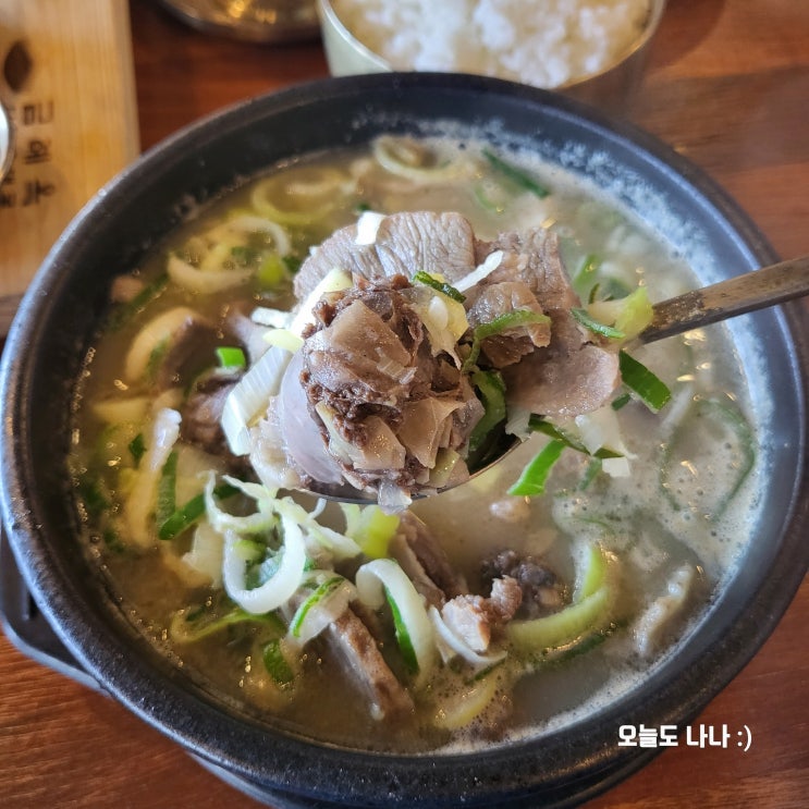  [화성 융건릉 맛집] 융건릉 근처로 나들이 갔다 발견한 의외의 맛집?! 순대국에 더덕을! 금옥정 더덕순대국 융건릉 본점 :D
