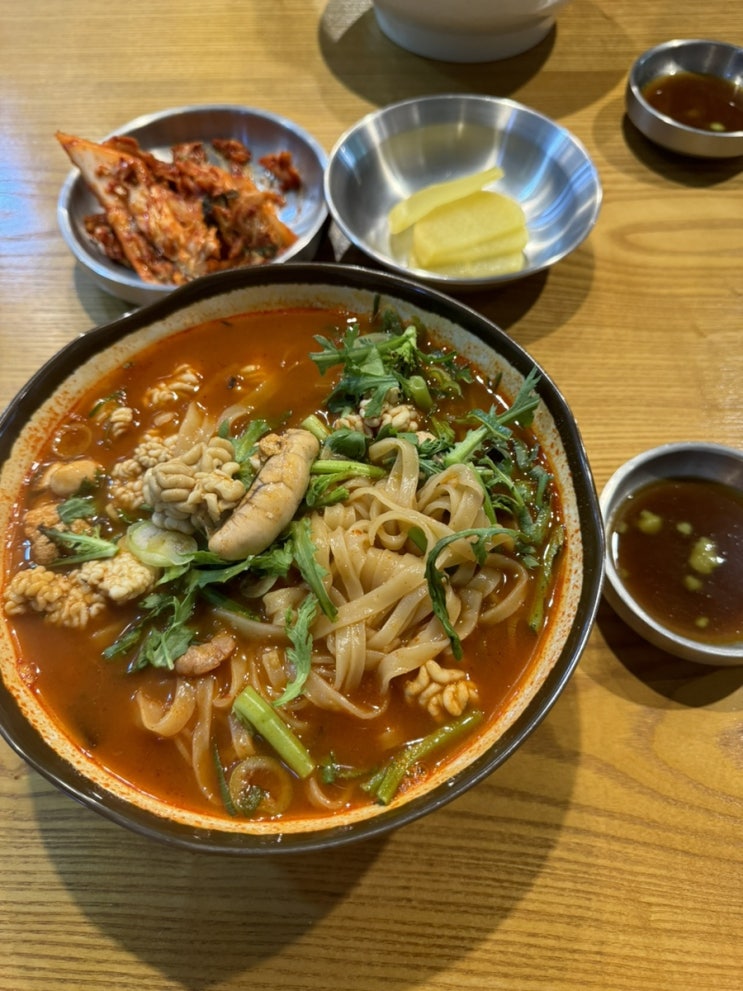  군포 삼성마을 맛집 얼큰하고 푸짐한 제주곤이 칼국수
