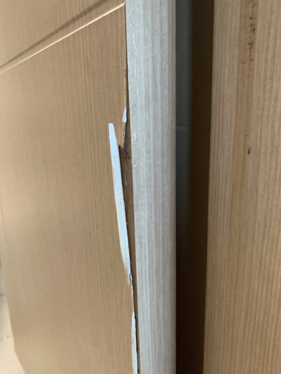 화장실문시트지 들뜬곳복원가능