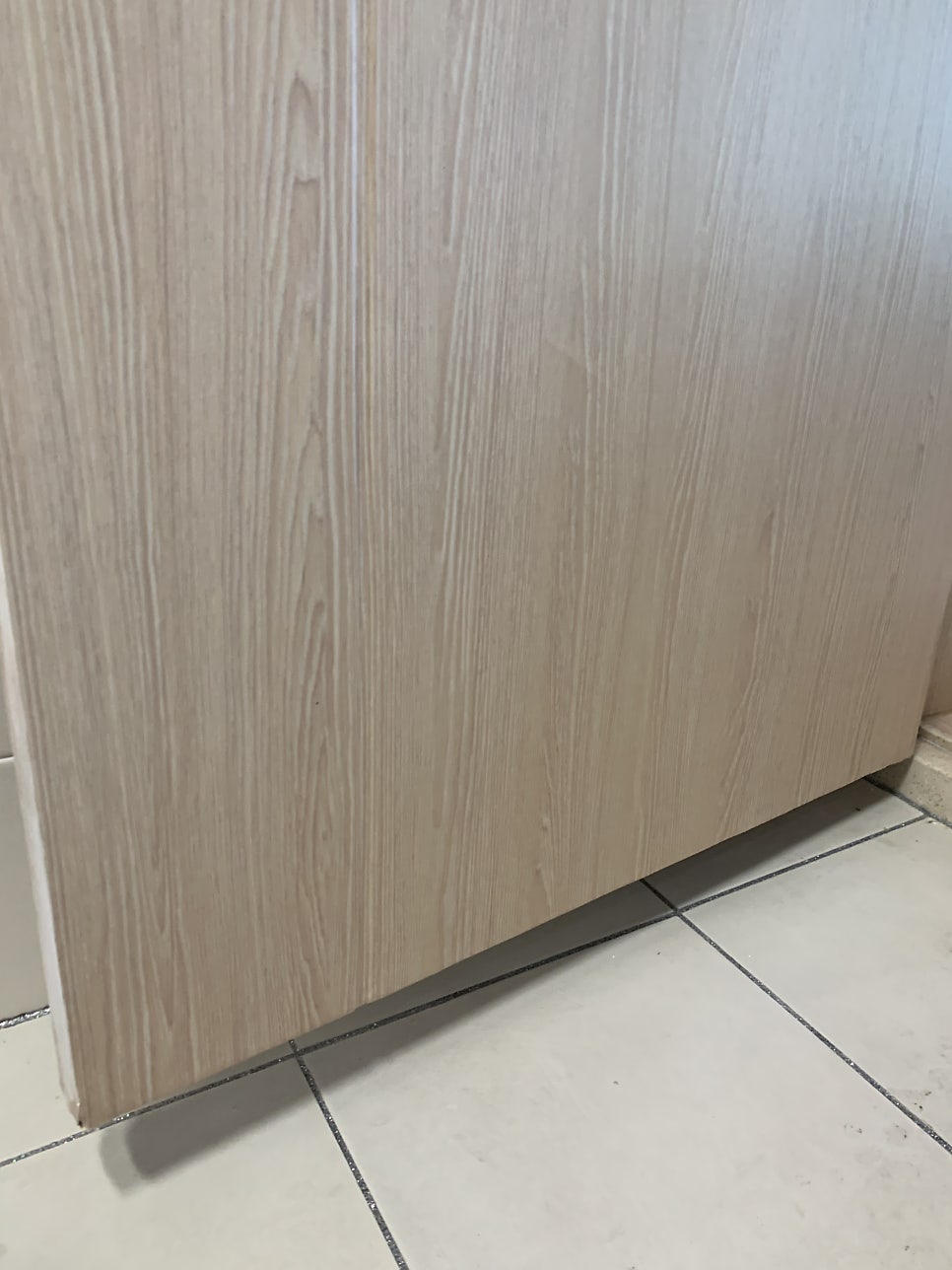 화장실문시트지 들뜬곳복원가능