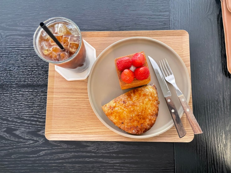  밤부 베이커리&브루잉 카페_서래마을 대형카페 테라스 함지박사거리 방배사잇길 밤부카페