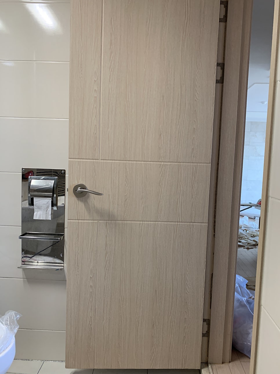 화장실문시트지 들뜬곳복원가능