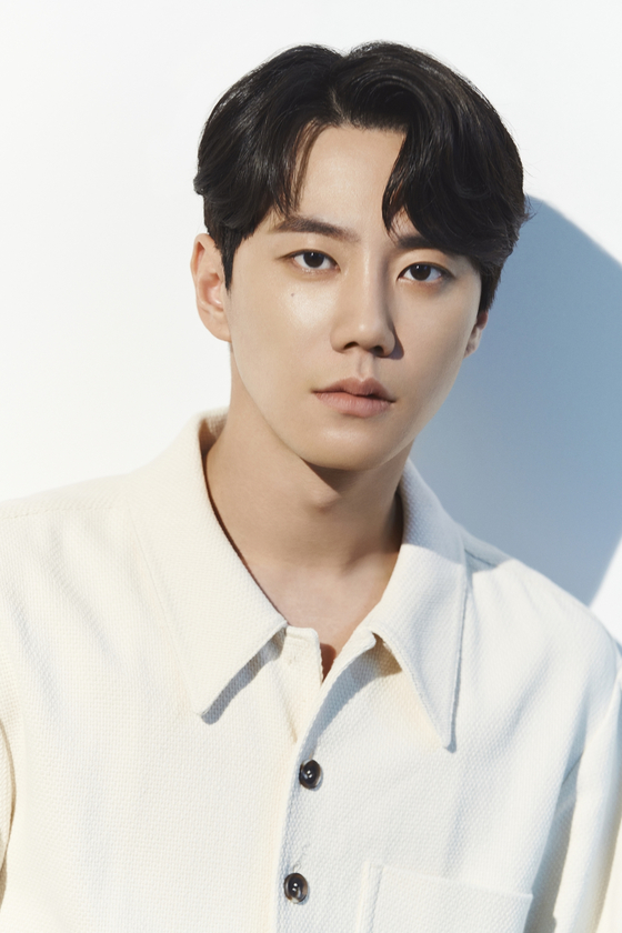 배우 <b>이준영</b>, <b>데뷔 10주년</b> 기념 팬들의 뜨거운 사랑 받아