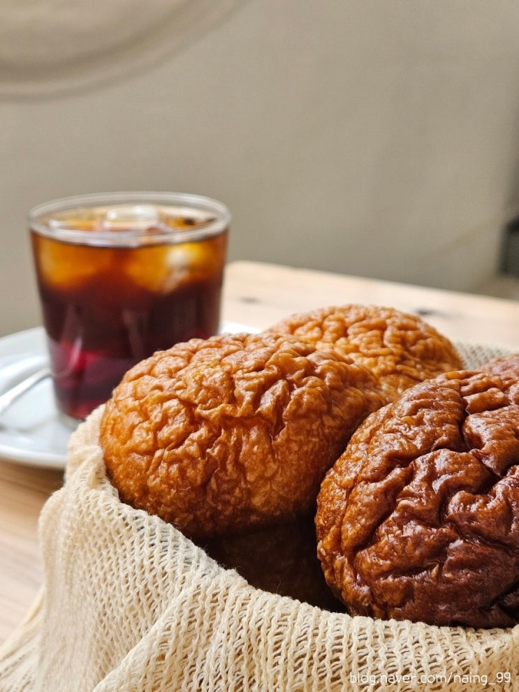  스팀 식빵은 처음이라~ 부산 스팀 식빵 맛집 카페 : 네살차이