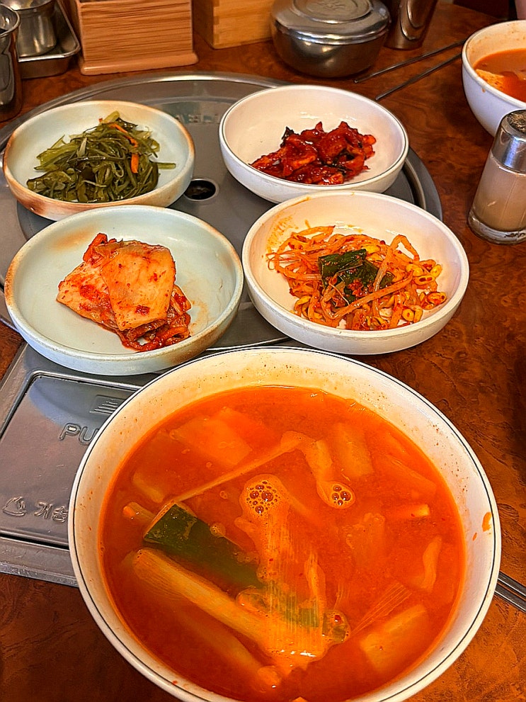  [교대/서초] 점심에 해장하기 좋은 국밥 맛집 풍년서서갈비(Feet.오징어해장국, 소고기무국, 갈비, 육회)!