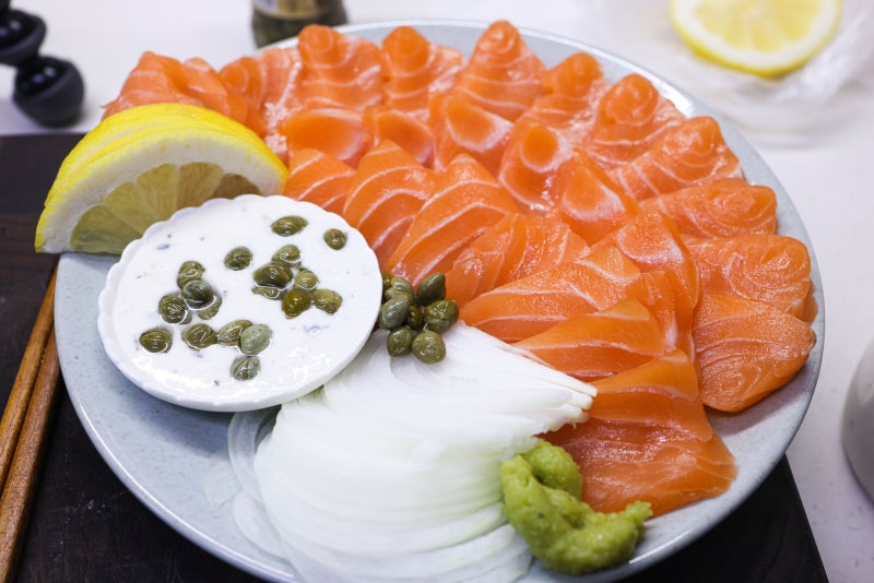 연어소스 연어 맛있게 먹기 홀스래디쉬 소스와 케이퍼