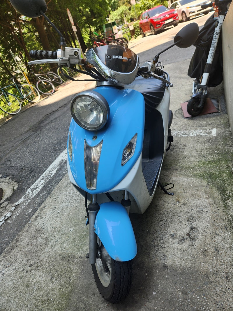 취미용 저렴하고 타기쉬운 초보자용 50cc 국산 스쿠터 대림 커플
