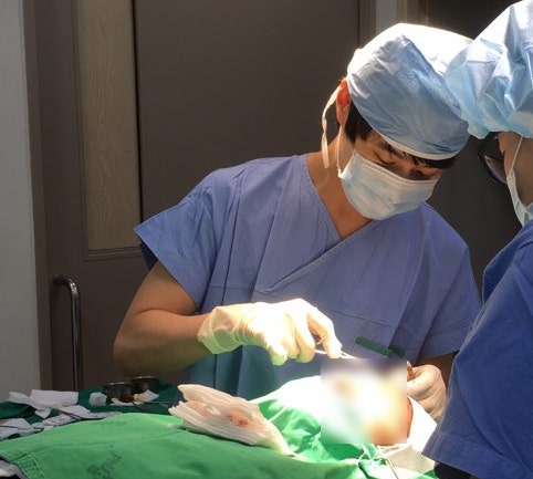부산 켈로이드흉터? 꼭 치료하셔야 합니다 -피부과 전문의- 부산 켈로이드흉터? 꼭 치료하셔야 합니다 -피부과 전문의-