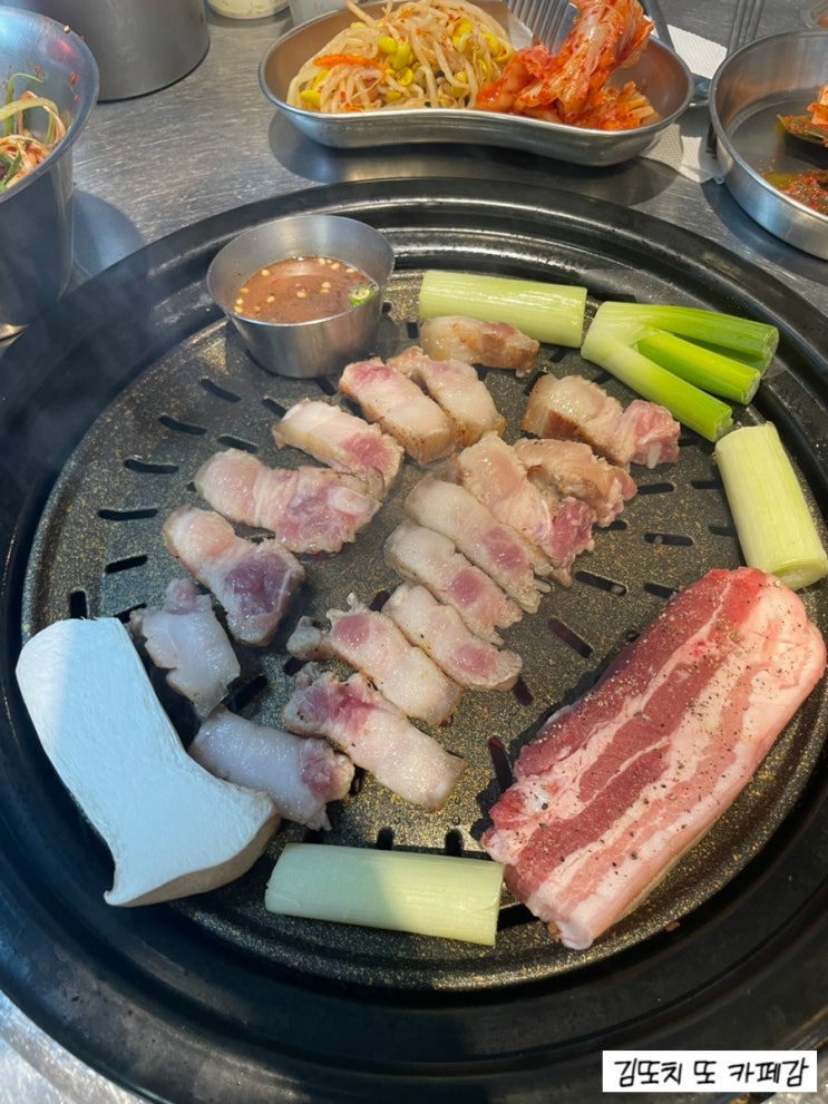  구리 :: 돌다리 단체 회식 가능한 숙성 고기 삼겹살 전문점 대접