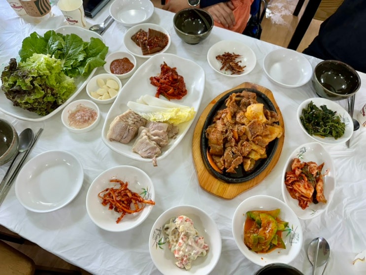  여주 이천 골프장맛집 닭백숙/제육/보쌈 백반 정식 맛집 추천 - "미식가"