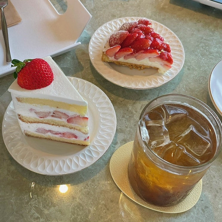 함평 대형카페 키친205 본점 (딸기케이크 맛집) 함평 대형카페 키친205 본점 (딸기케이크 맛집)
