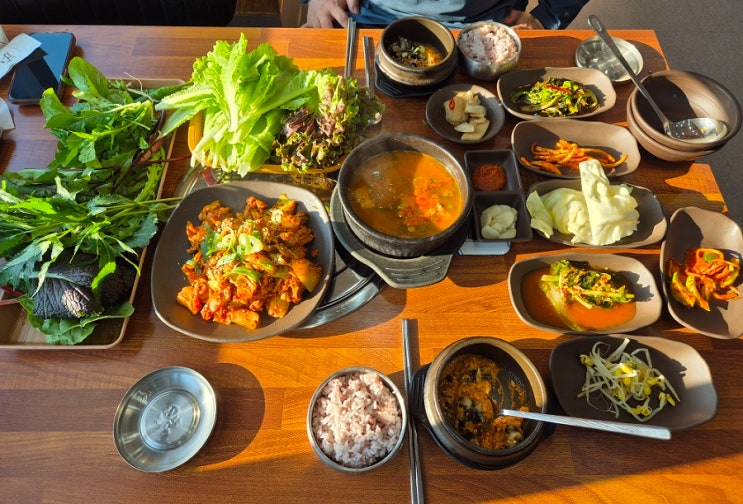  서산 쌈밥집 장수우렁쌈밥 2호점-직접 키우시는 정성 가득 쌈채소가 맛있는 곳