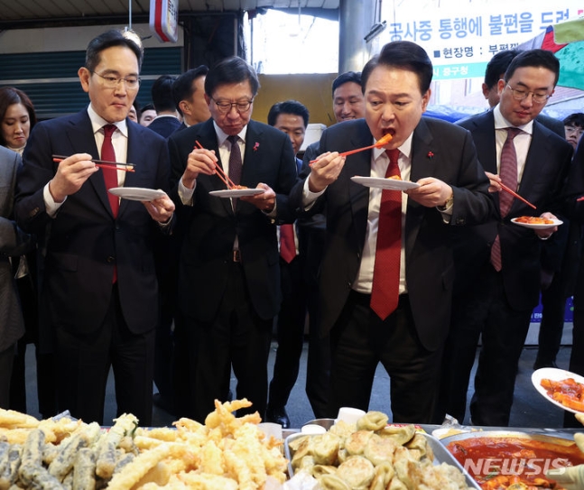 민주당, 윤석열 <b>대통령</b>과 이재용·최태원·<b>정의선</b>·<b>구광모</b>... 