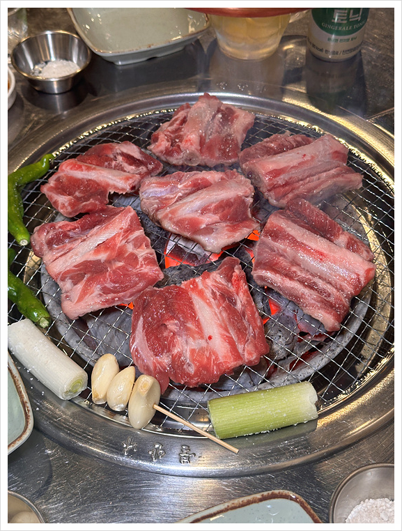  괴정동맛집 당일 손질된 신선한 고기로 구워서 육향이 제대로인 팔팔생갈비