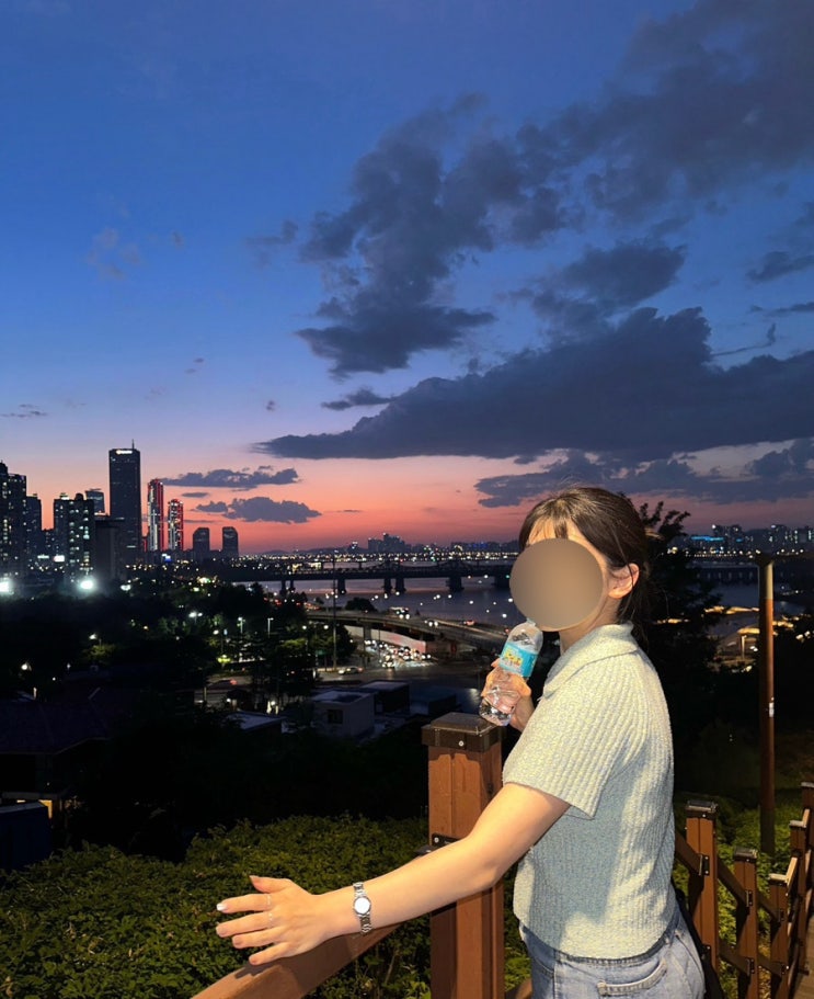  [노들섬 야경 명소] 서울 한강뷰 시티뷰 보고싶을 때 ‘더한강‘ 카페 산책로, 노들역 부근.