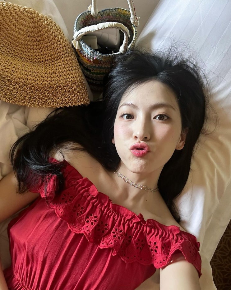 강지영, 몸매 유지하는 비결 있었네...17년 차에도 아이돌의 자기관리 '군살 제로 몸매' 강지영, 몸매 유지하는 비결 있었네...17년 차에도 아이돌의 자기관리 '군살 제로 몸매'