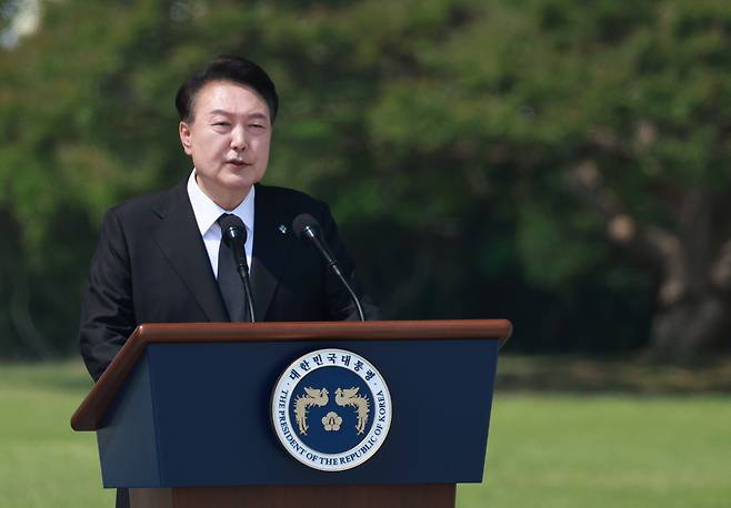 尹 "北, <b>비열한 도발</b>까지 감행... 단호하고 압도적 대응"