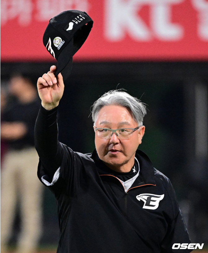 <b>류현진</b> 완벽투 9회 빅이닝 KT <b>3연전</b> 스윕 김경문 감독 <b>3연전</b>... 