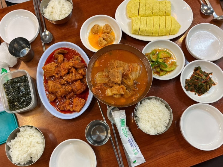  마포 김치찌개 공덕역 굴다리식당 기대감 없이 가야 만족도가 높은 서울 가성비 밥집
