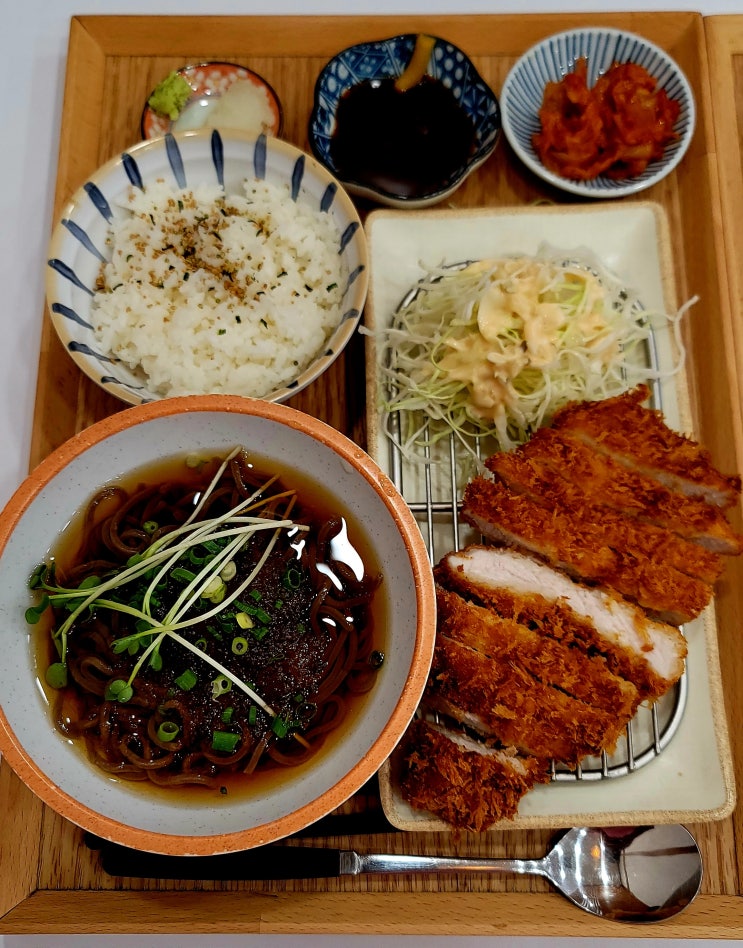  내돈내산 강동구 강동역 돈가스·메밀 맛집 동경규동 강동역점 덮밥