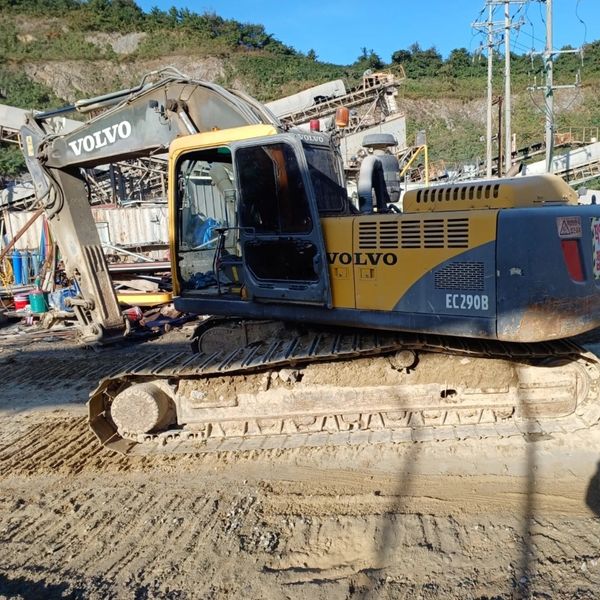 볼보 EC290B 2009년식 2700만원 판매합니다. 볼보 EC290B 2009년식 2700만원 판매합니다.