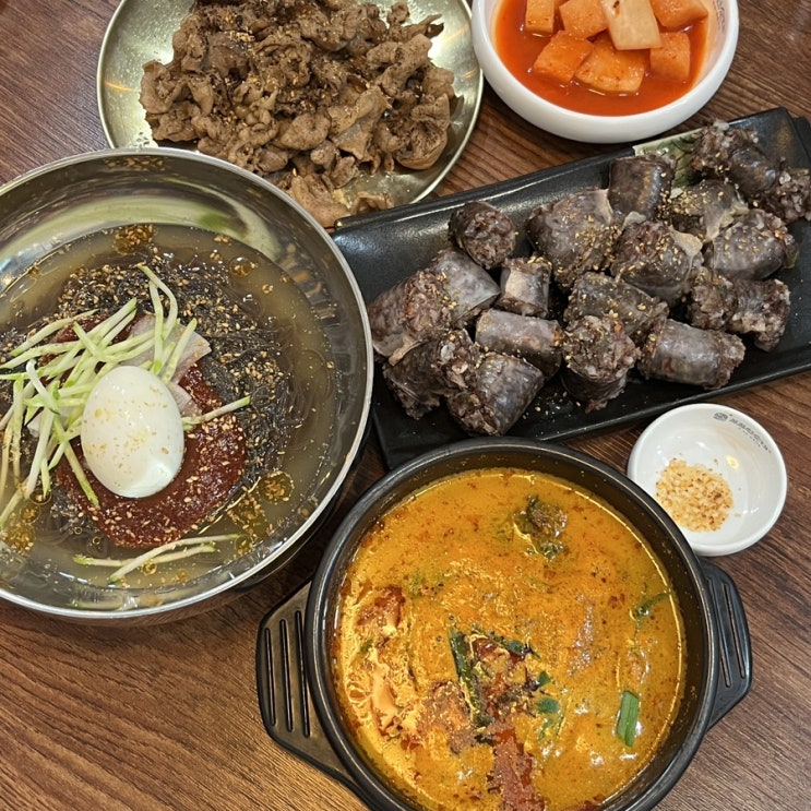  광교 상현역 순대국 맛집 추천  꿀꿀진순대 광교법조타운점